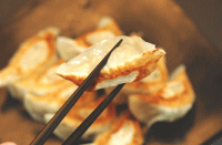 手づくり餃子の焼き上がり